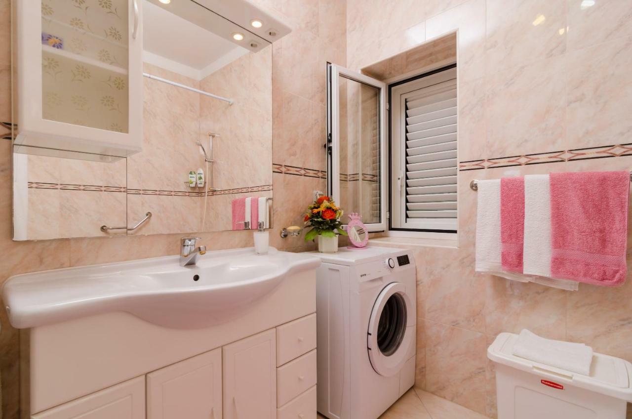 Melisa Apartment With Balcony & Free Parking Dubrovnik Eksteriør billede